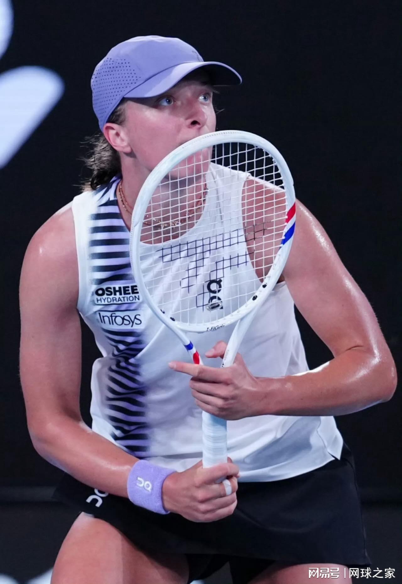 视频直播-丝袜晋级称不看签表,瓦林卡挥别澳网,辛纳暂停逆转引一片骂声