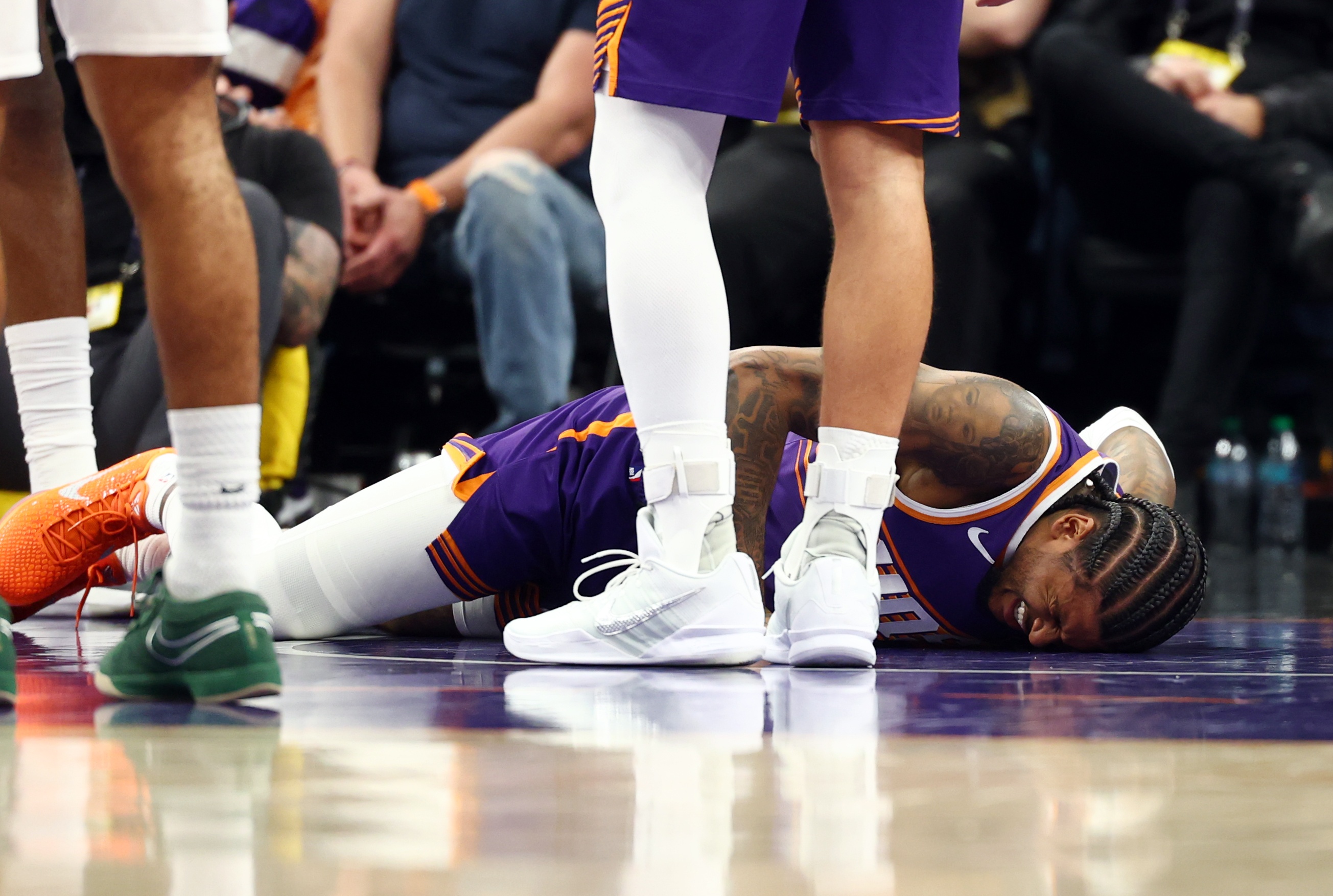 视频直播-明天太阳战快船 杰伦·格林因左髋部挫伤&右腿筋伤病管理出战成疑