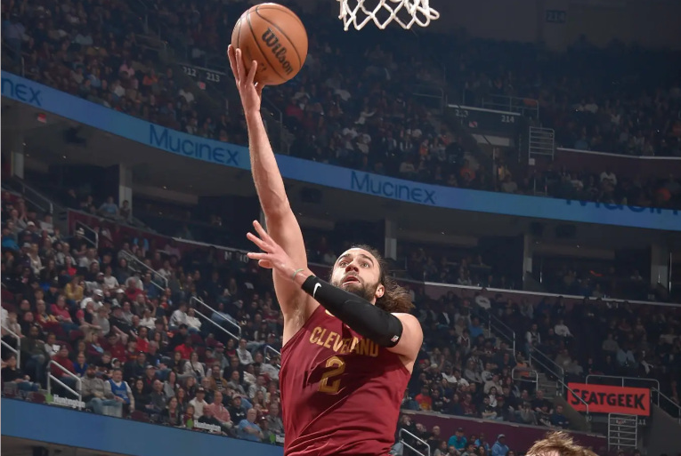 app下载-惨败中的好消息!伤愈复出的骑士侧翼大将的状态看起来相当不错?